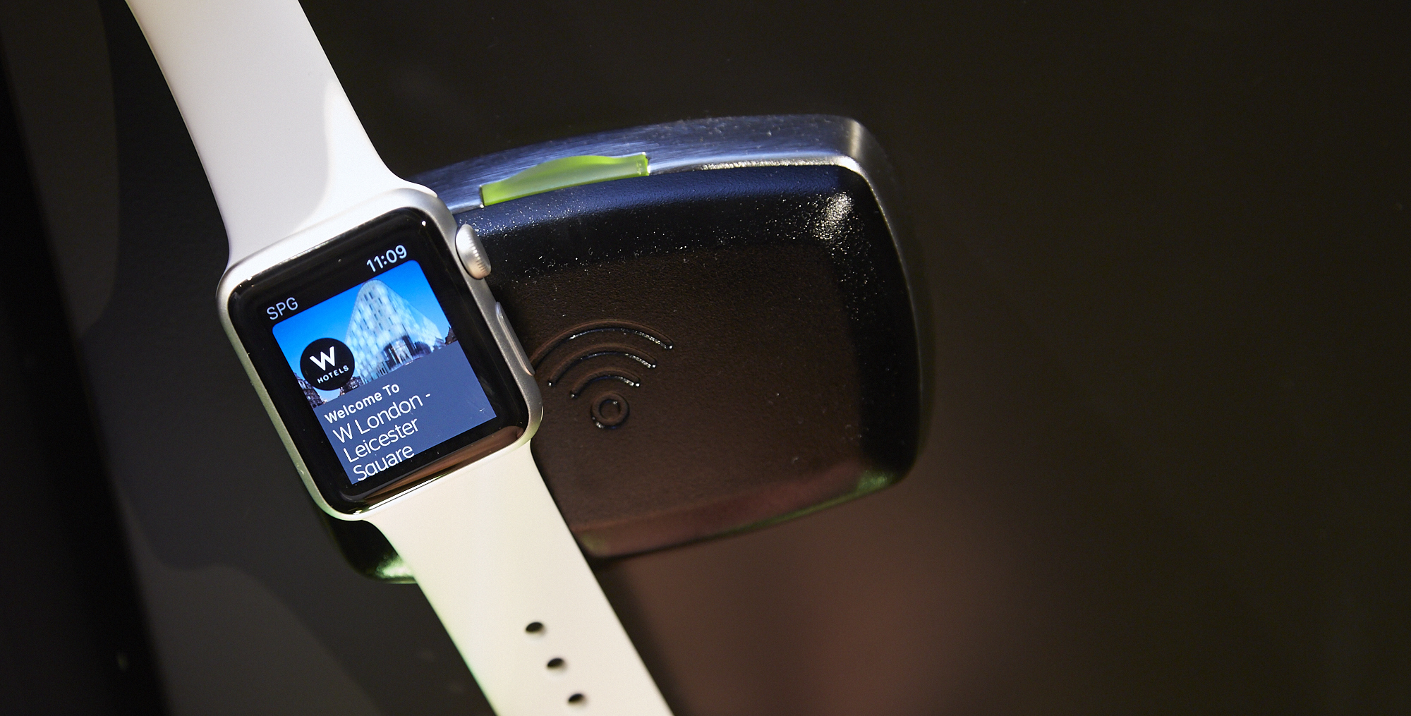 Starwood Introduces Keyless Hotel Access Through Apple Watch