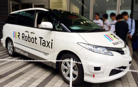 robot-taxi-1
