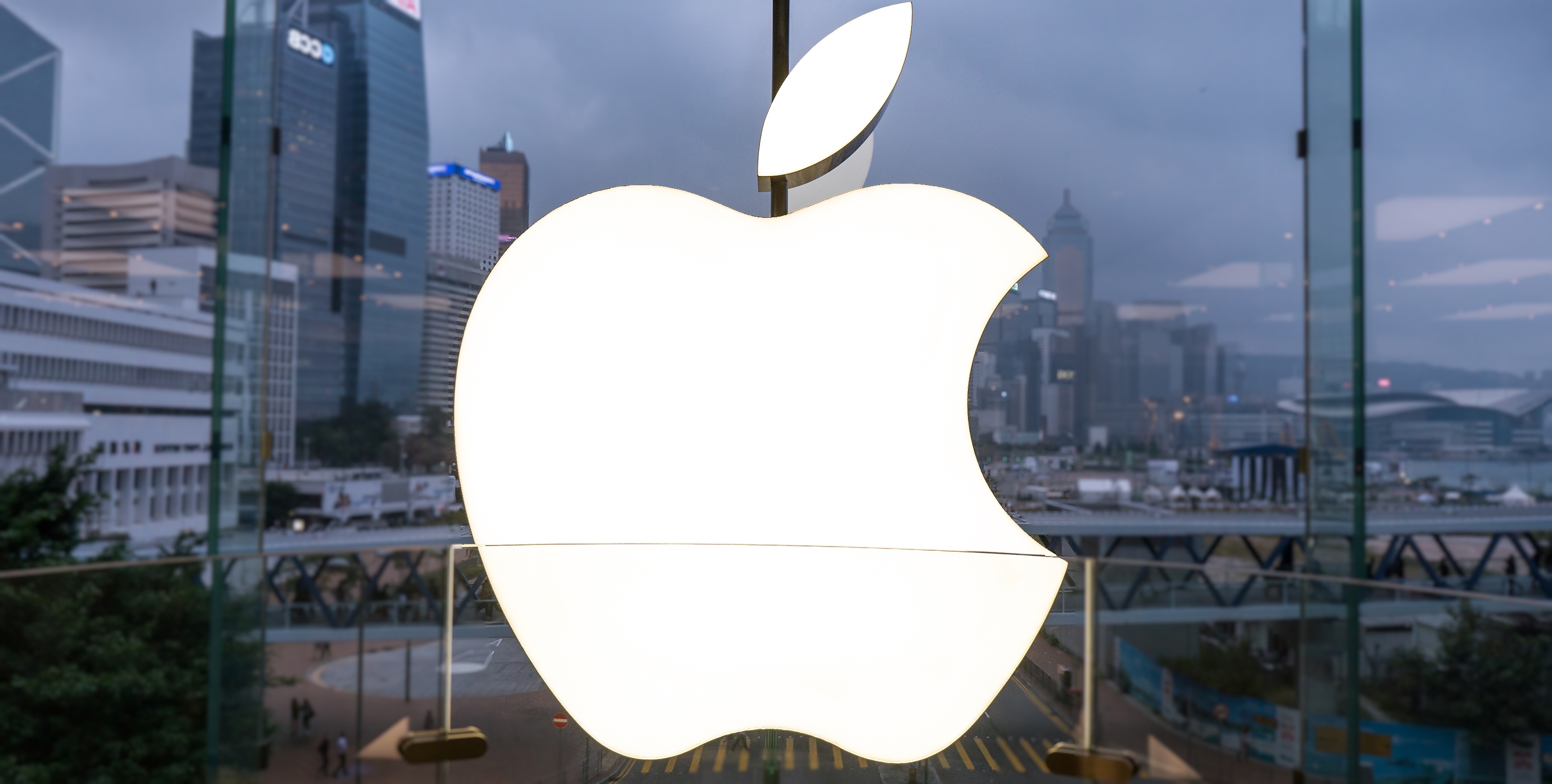 Apple has Allegedly Been Removing Iranian Apps from its App Store