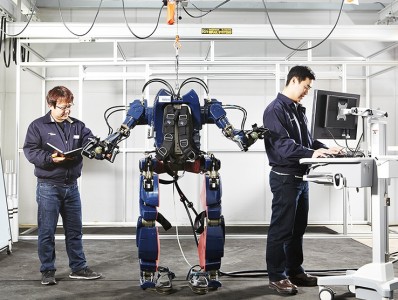 20160509-Hyundai-Wearable-Robot-08