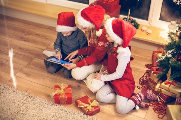 UK Consumers Using Mobile More Than Ever in Run-up to Christmas