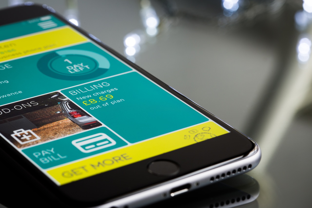 EE Fined £2.7m by Ofcom for Overcharging Customers