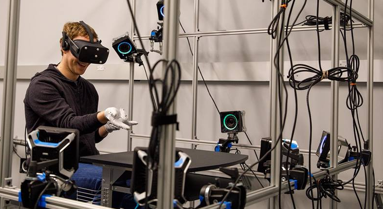 Zuckerberg gets Handy with Oculus VR Gloves