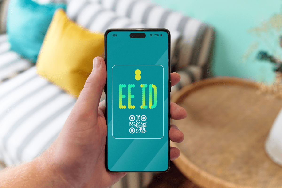EE praises AI advancements in combating SMS scams