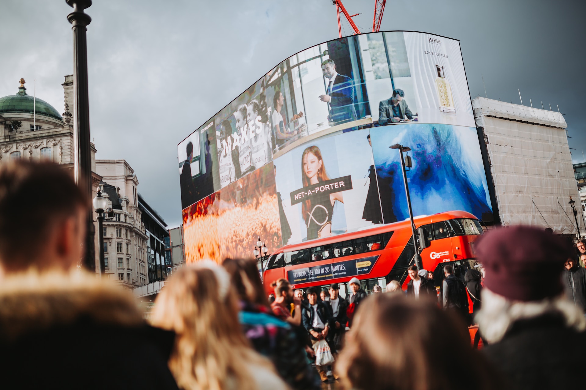 Samsung takes over Piccadilly Circus with landmark live streamed gaming event