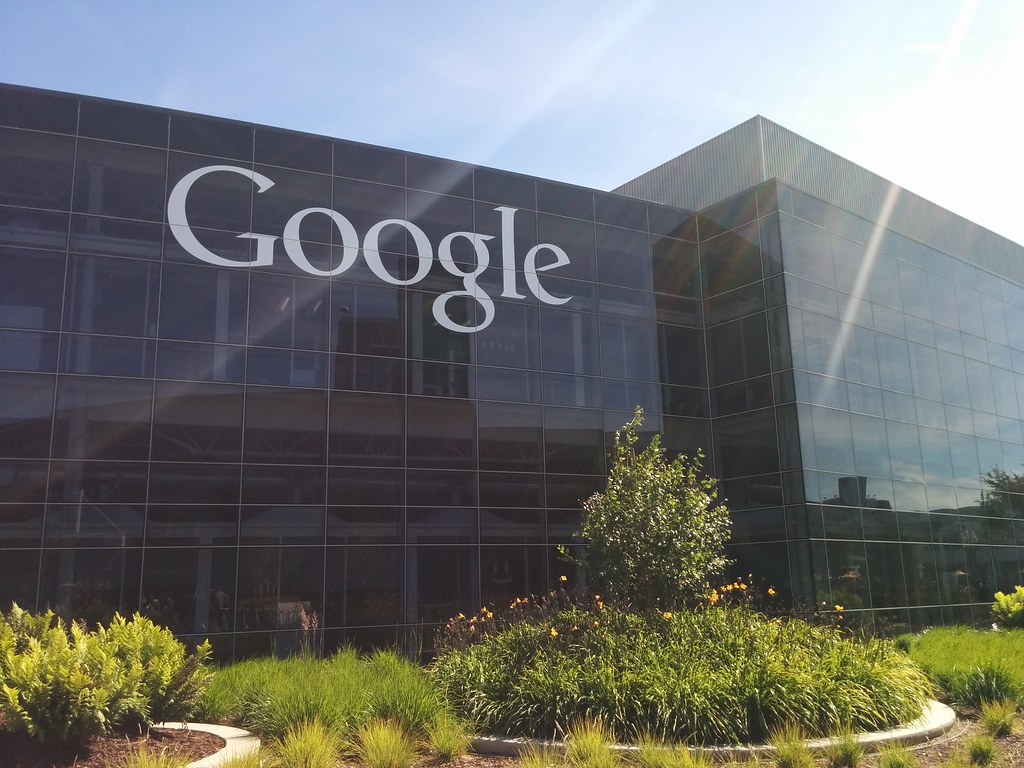 Google cuts hundreds jobs in advertising sales team