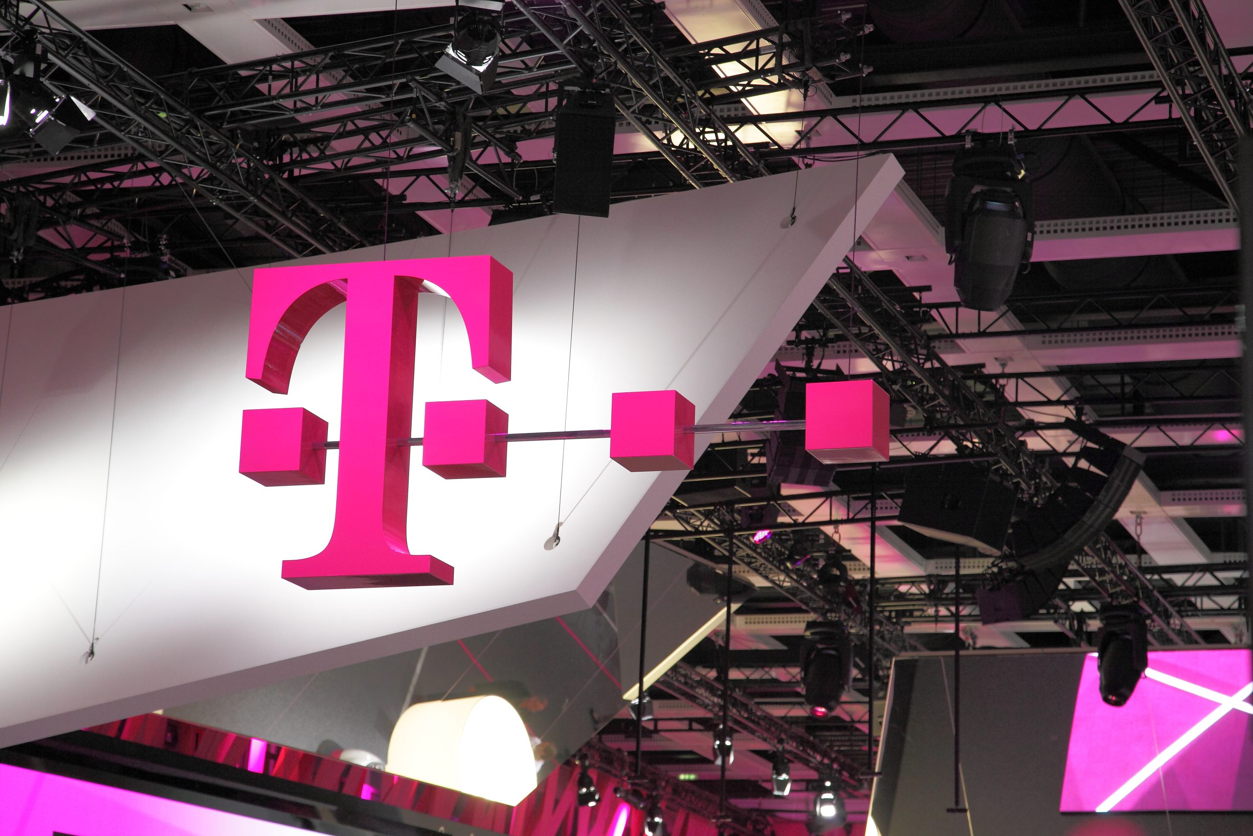 T-Mobile Poland faces $6.4m fine over ‘misleading’ free data ads