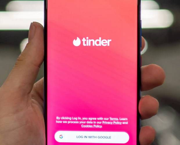 Tinder will soon let users run background checks on their matches