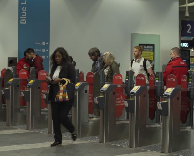 Vodafone debuts 5G at first UK train station