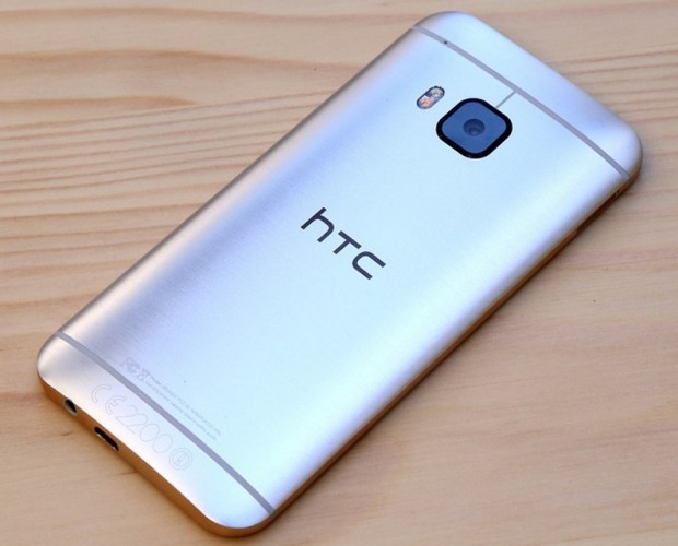 HTC set to suspend shares amid Google takeover rumours