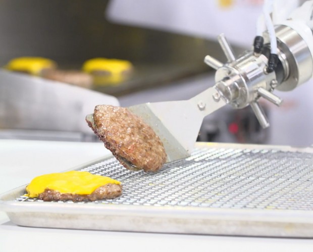 White Castle to trial robot cook